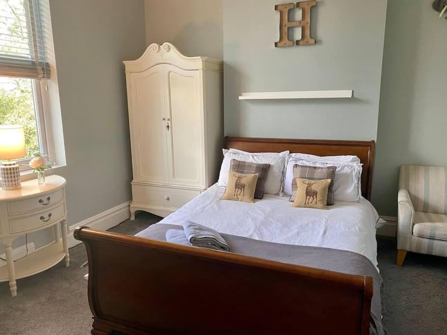 Winter Escape With Heated Pool Liverpool
