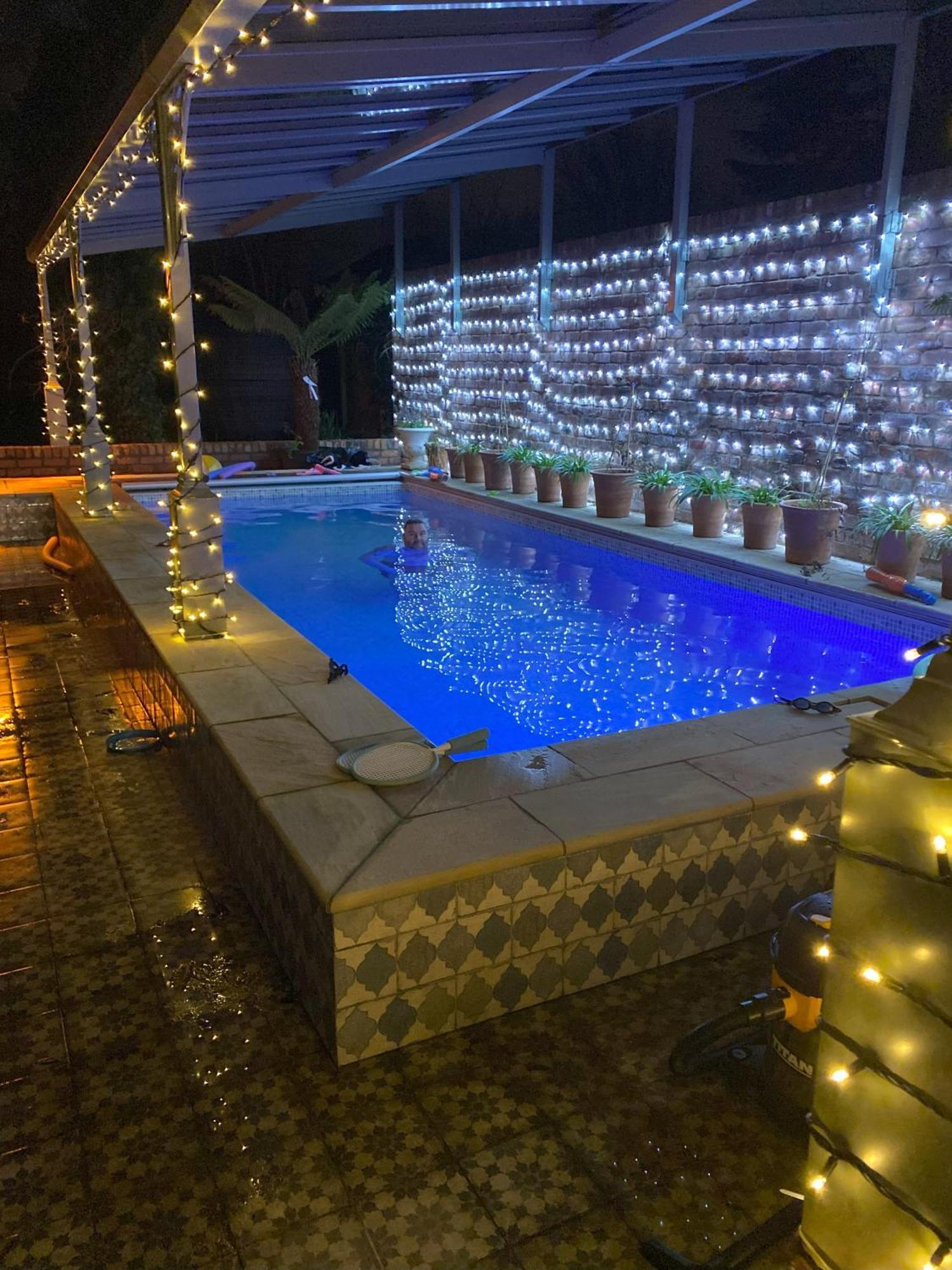 Winter Escape With Heated Pool Holiday home